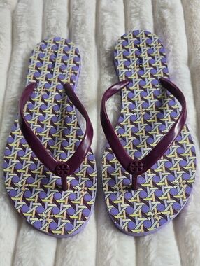 NWOT Tory Burch Purple Patterned Women's Flip Flops